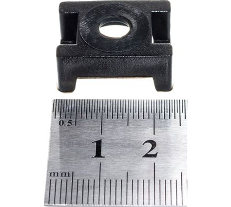 Усиленная площадка под хомут-стяжку Зубр 100 шт, нейлоновая 30921 ...