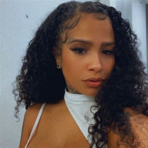 Hot Sexy Anhia Zahira Santana Bikini Pics