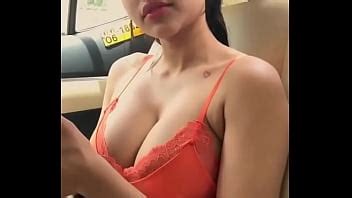 India Caliente Bhabhi En Coche En Rojo Sujetador XVIDEOS