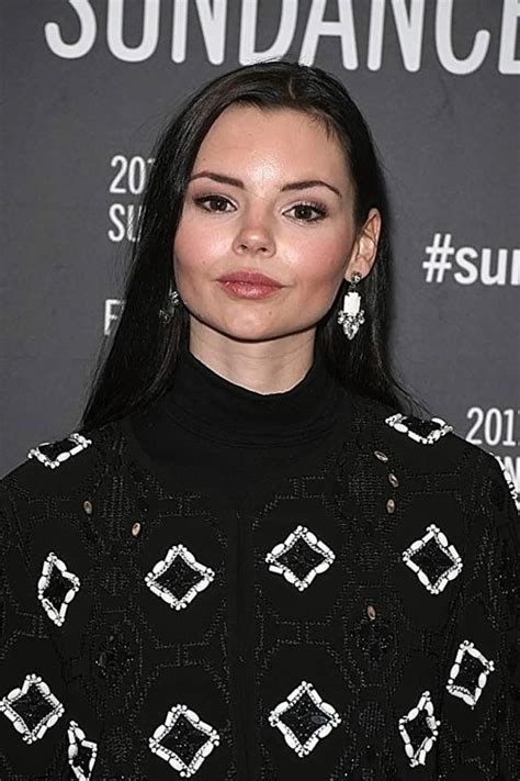 Eline Powell Nude Feet Pics And Topless Scenes Scandal Planet