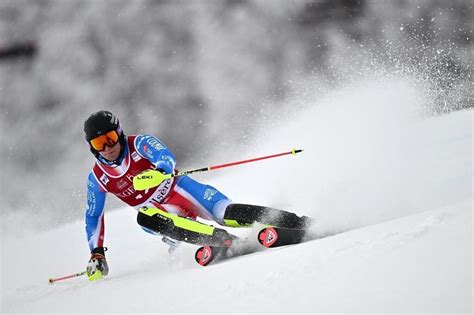 Ski alpin Steven Amiez domine la première manche du slalom de Val d