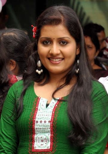 Sarayu Hot Bikini Image Gallery Images Photos Pics Cinemagigs