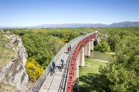 Guided cycling tours in New Zealand | 100% Pure New Zealand