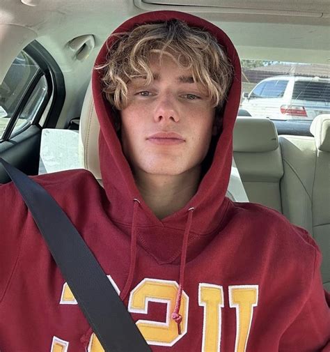 𝙟𝙤𝙚𝙮 𝙡𝙮𝙣𝙘𝙝┇𝙗𝙤𝙮𝙨 𝙤𝙛 𝙩𝙤𝙢𝙢𝙚𝙣 Cute Blonde Guys Blonde Guys Cute Guys