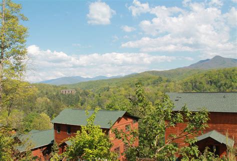 A Cabin with Style: Gatlinburg Falls Resort – Simply Southern Mom