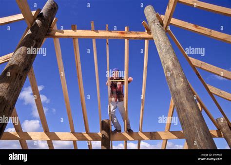 Carpenter Construction Roof Truss Hi Res Stock Photography And Images