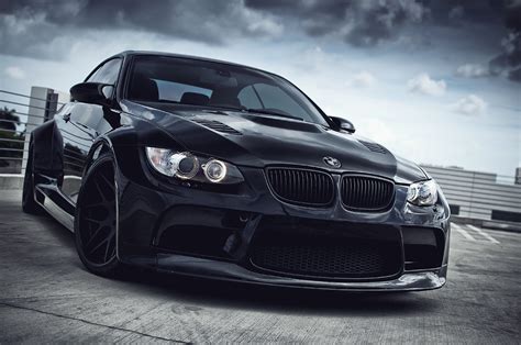 Czarne Bmw M3