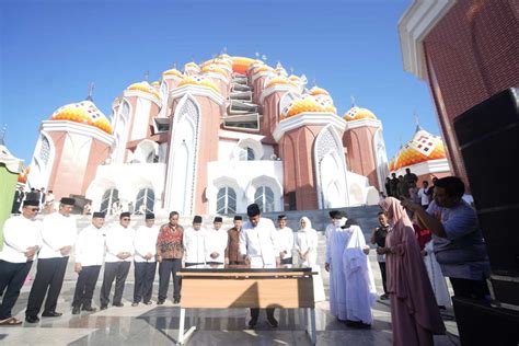 Bersitektur Modern Futuristik Masjid Kubah 99 Asmaul Husna Jadi Ikon