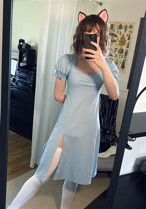 Femboy tradwife vibes : r/femboy