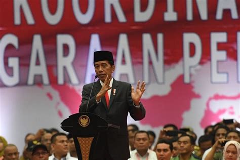 Foto Sejarah Panjang Jas Pria Yang Juga Populer Di Indonesia