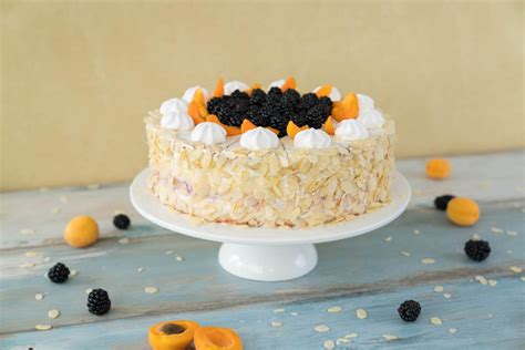 Aprikosen Bienen Torte Bienchenkuchen Hillary Torphy