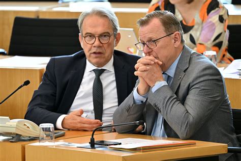 Th Ringens Innenminister Georg Maier Holt Zum Konter Gegen Bodo Ramelow