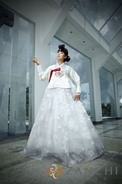 Modern Traditional Korean Wedding Dress