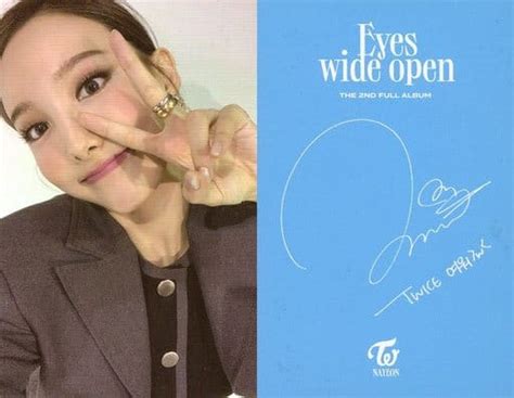 駿河屋 Twiceナヨンバストアップ・裏面印刷サイン入りcd「eyes Wide Open」付属フォトカード（女性コレクションカード）