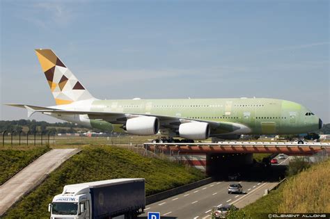 Is Etihad Airways Planning a New Livery? - AirlineReporter ...