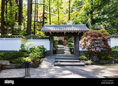 Portland Oregon Japanese Garden Stock Photo - Alamy