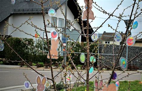 Osterschmuck Am Kreisel In Badem