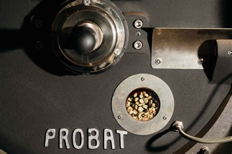 Why Roasters Are Struggling to Pay on Time in 2025 - Helena Coffee Vietnam