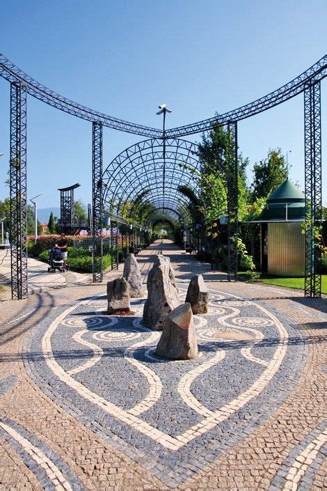 Entrada Do Parque Onde Se Realiza O Festival Internacional De Jardins