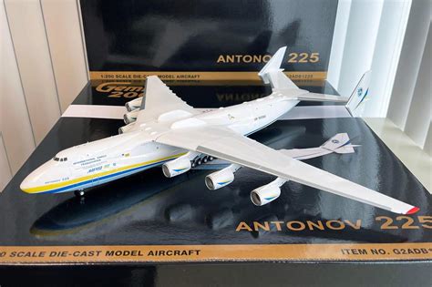 Gemini200 Antonov Airlines An 225 Mriya Ur 82060 Display Stand Included