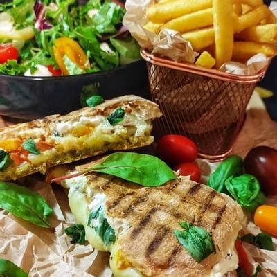 Grillezett Caprese Panini CatFlower Receptje Cookpad Receptek