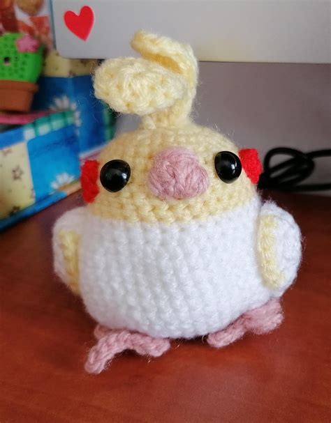 can cockatiel hyperactive naturally 6