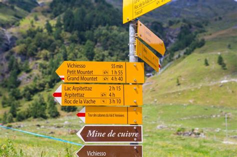 Wandern Val DAnniviers Tourismus Wallis Schweiz