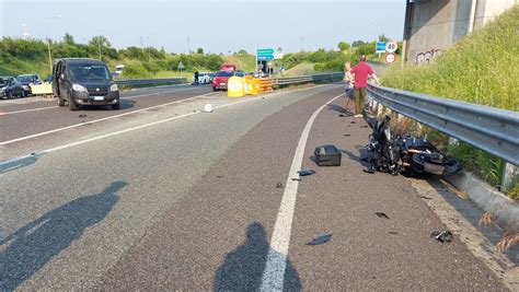 Schianto Fatale Sulla SP13 Morto Un Motociclista Prima Monza