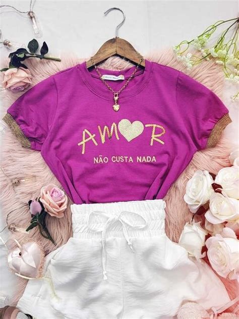 T SHIRT BLUSA FEMININA DE LUXO BORDADA AMOR NÃO CUSTA NADA FUCSIA a