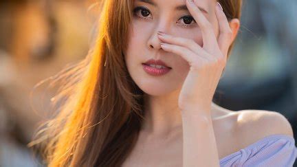 Chou Hsuan Yung Women Asian Brunette Hand On Face Cleavage Casual