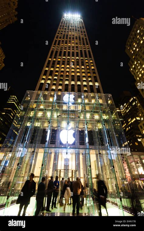 New York city apple store, USA Stock Photo - Alamy