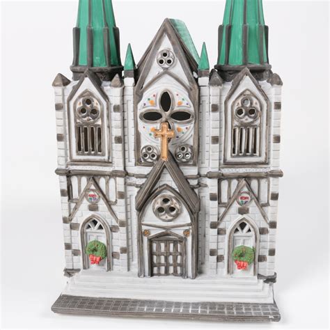 Heritage Village Collection Vintage Christmas "Cathedral" | EBTH