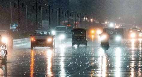 Delhi Rains Alert Live Updates: Two killed, two injured in rain-related ...