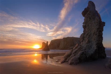 A Seastack Sunset On The Oregon Coast 6016x4016 EarthPorn