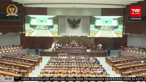 Masa Jabatan Kades Resmi Jadi 8 Tahun DPR Sahkan UU Desa