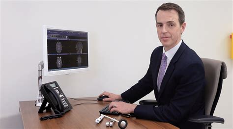 Book a Private Neurologist in London - Dr Dominic Paviour 