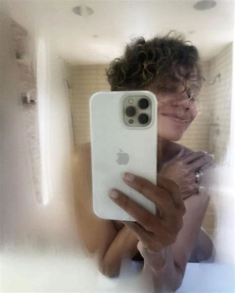 Halle Berry Shower Selfie Rider8344