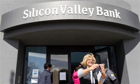 Svb Collapse Latest Silicon Valley Bank Stock Sales Under Scrutiny As