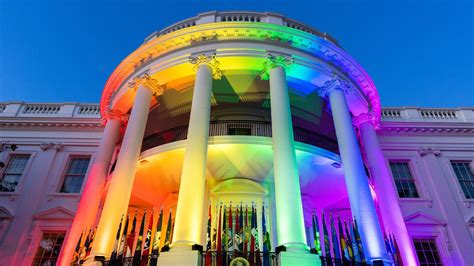 White House Lit Up In Pride Flag Colors Al Bawaba