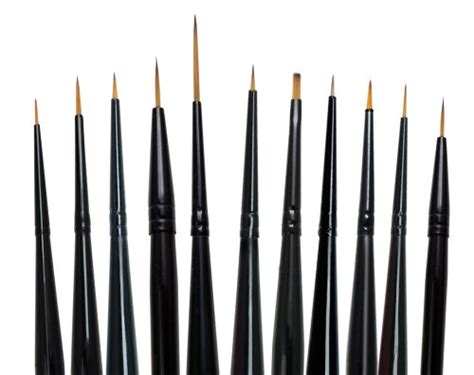 10 Best Acrylic Paint Brushes For Artists & Students