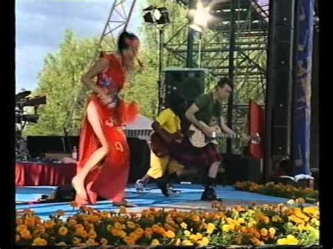 David Byrne Buck Naked Dance On Vaseline Live In Pori Jazz 1997 YouTube