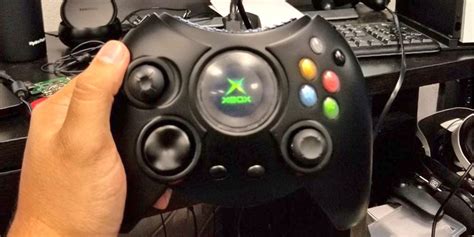 Welcome 2001 back with the relaunch of The Duke controller for Xbox One