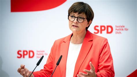 Spd Chefin Duldet Koalitionen Mit Wagenknecht In Den L Ndern