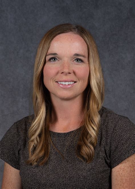 Janae Richardson - Men's Cross Country/Distance Track Coach - College