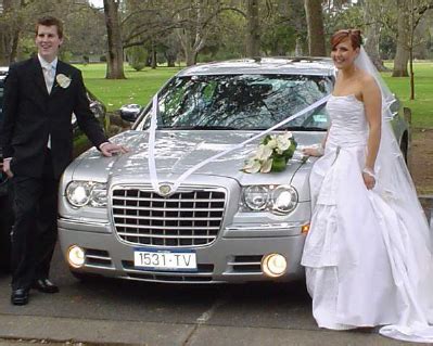 Limo Hire Wedding Photography - Limo Article - Lux Limo