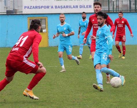 Pazarspor son dakikada fırsatı tepti