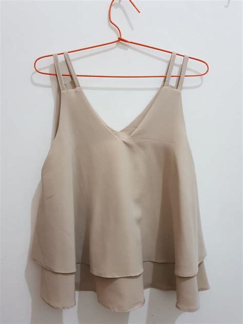 Nude Tank Fesyen Wanita Pakaian Wanita Di Carousell