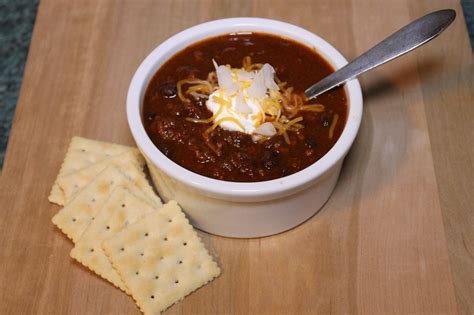 Easy Slow Cooker Chili - Joanas World Recipes