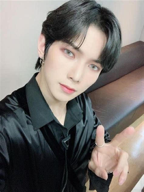 Plus De 50 Images De Yeosang D ATEEZ Pour Prouver Son Statut Visuel