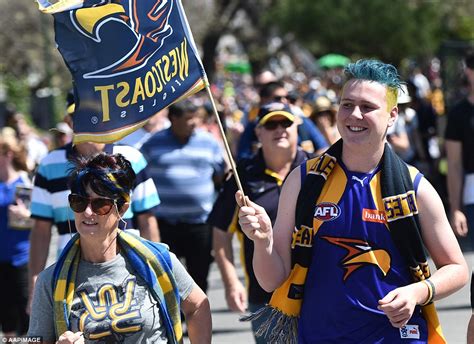 Afl Grand Final 2015 Sees Hawthorn And West Coast Eagles Battle For